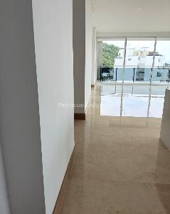 Apartamento de 3 alcobas en venta en Santa Monica Alta, Cali, 217 m² · foto 3 de 17