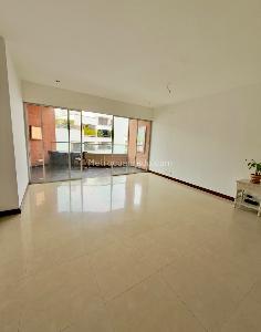 Apartamento de 2 alcobas en venta en Santa Teresita, Cali, 149 m² · foto 2 de 15