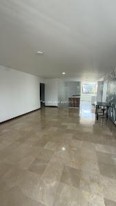 Apartamento de 3 alcobas en venta en Santa Teresita, Cali, 152 m² · foto 2 de 18