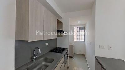 Apartamento de 3 alcobas en venta en Hacienda Niquia, Bello, 71 m² · foto 11 de 20