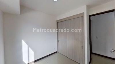 Apartamento de 3 alcobas en venta en Hacienda Niquia, Bello, 71 m² · foto 16 de 20
