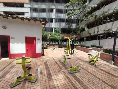 Apartamento de 3 alcobas en venta en Hacienda Niquia, Bello, 71 m² · foto 3 de 20