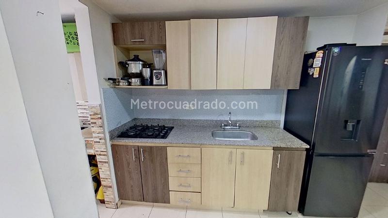 Piso – Bello, Niquía - Más