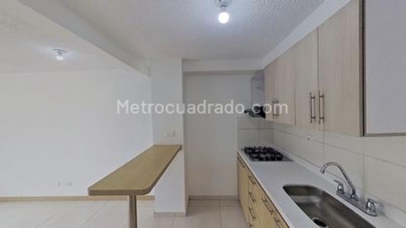 Piso – Bello, Cabañas - Más