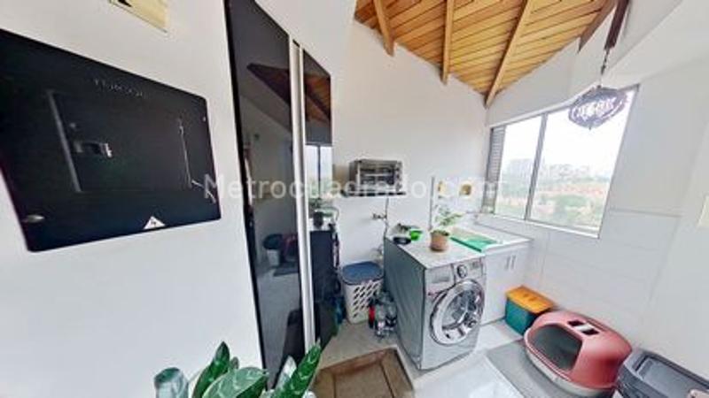 Piso – Medellín - Más