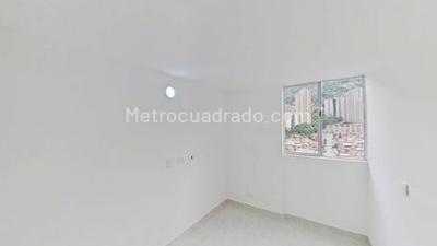 Apartamento de 3 alcobas en venta en Peña Verde, Bello, 55 m² · foto 10 de 16