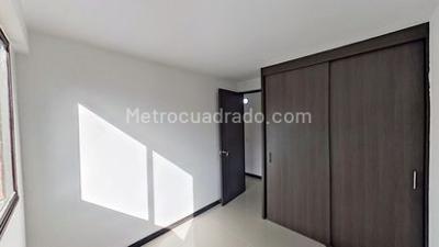 Apartamento de 3 alcobas en venta en Ceiba Del Norte, Bello, 76 m² · foto 11 de 15