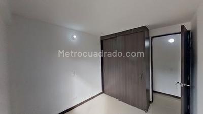 Apartamento de 3 alcobas en venta en Ceiba Del Norte, Bello, 76 m² · foto 7 de 15