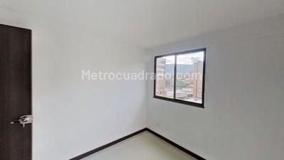 Apartamento de 3 alcobas en venta en Ceiba Del Norte, Bello, 76 m² · foto 8 de 15