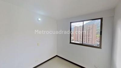 Apartamento de 3 alcobas en venta en Ceiba Del Norte, Bello, 76 m² · foto 9 de 15