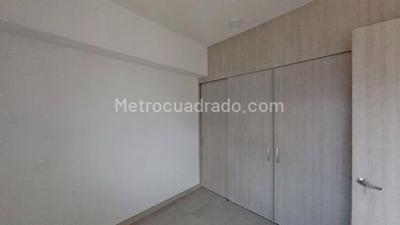 Apartamento de 2 alcobas en venta en Plaza Fabricato, Bello, 55 m² · foto 6 de 18