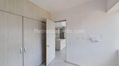 Apartamento de 2 alcobas en venta en Plaza Fabricato, Bello, 55 m² · foto 7 de 18