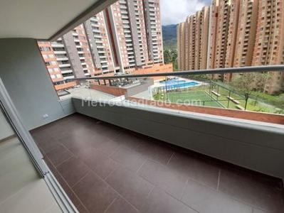 Apartamento de 3 alcobas en venta en Roterdam, Bello, 89 m² · foto 3 de 12