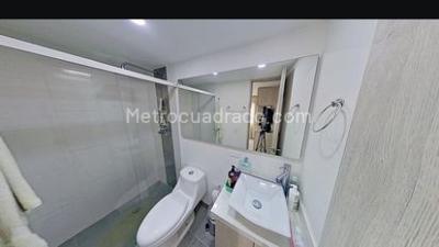 Apartamento de 2 alcobas en venta en Laureles, Medellín, 62 m² · foto 4 de 15
