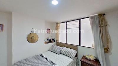 Apartamento de 2 alcobas en venta en Laureles, Medellín, 62 m² · foto 8 de 15