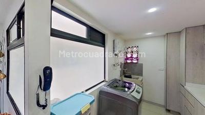 Apartamento de 2 alcobas en venta en Laureles, Medellín, 62 m² · foto 9 de 15