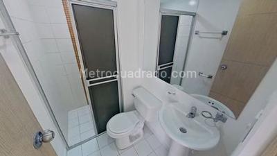 Apartamento de 3 alcobas en venta en Machado, Bello, 63 m² · foto 11 de 20