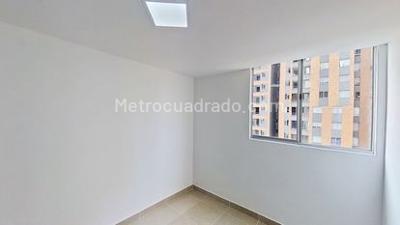 Apartamento de 3 alcobas en venta en Machado, Bello, 63 m² · foto 6 de 20
