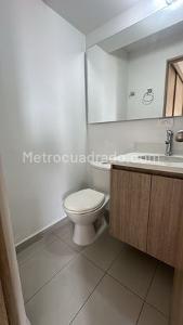 Apartamento de 2 alcobas en venta en Flor De Agua, Bello, 58 m² · foto 17 de 20