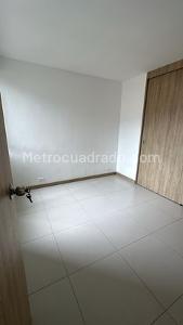 Apartamento de 2 alcobas en venta en Flor De Agua, Bello, 58 m² · foto 8 de 20