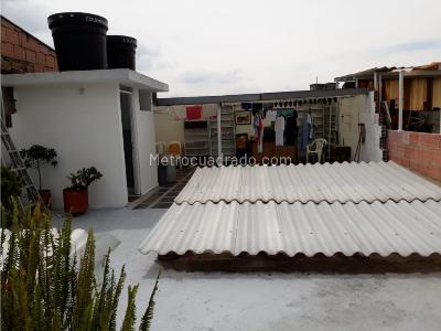 Casa de 5 alcobas en venta en Roma, Bogotá, 240 m² · foto 11 de 20