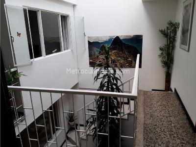 Casa de 5 alcobas en venta en Roma, Bogotá, 240 m² · foto 13 de 20