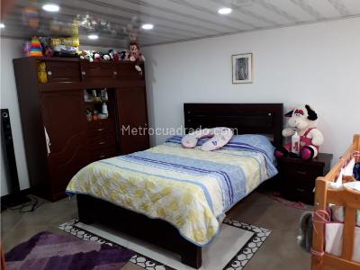 Casa de 5 alcobas en venta en Roma, Bogotá, 240 m² · foto 16 de 20