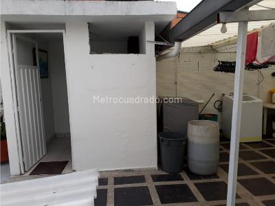 Casa de 5 alcobas en venta en Roma, Bogotá, 240 m² · foto 17 de 20