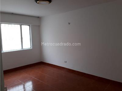 Casa de 5 alcobas en venta en Roma, Bogotá, 240 m² · foto 3 de 20