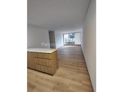 Apartamento de 2 alcobas en venta en Santa Barbara Occidental, Bogotá, 83 m² · foto 10 de 16