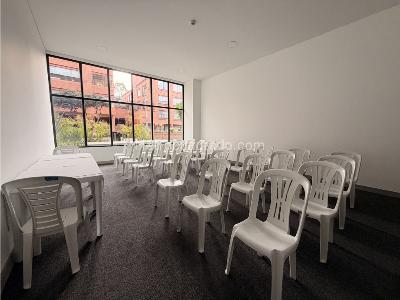 Apartamento de 2 alcobas en venta en Santa Barbara Occidental, Bogotá, 83 m² · foto 5 de 16