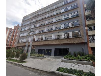 Apartaestudio en venta en Santa Barbara Occidental, Bogotá, 40 m² · foto 2 de 15