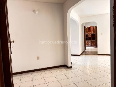 Apartamento de 4 alcobas en venta en Altos De Cabecera, Bucaramanga, 117 m² · foto 2 de 20