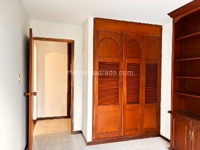 Apartamento de 4 alcobas en venta en Altos De Cabecera, Bucaramanga, 117 m² · foto 7 de 20