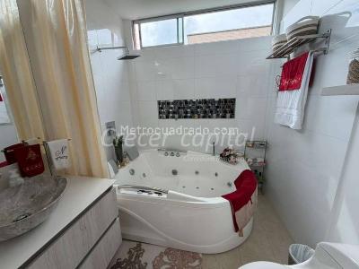 Casa de 4 alcobas en venta en Alto De Palmas, Envigado, 1000 m² · foto 18 de 20