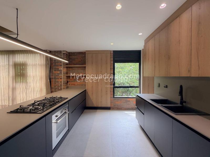 Apartamento Exclusivo de 2 Alcobas en El Poblado - 3