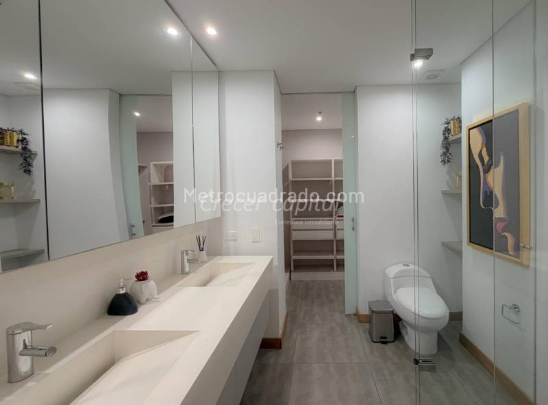 Furnished 1BR Apartment with Terrace View in Alto de Palmas - 9