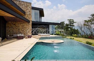 Casa en Arriendo, Loma Del Esmeraldal, Envigado