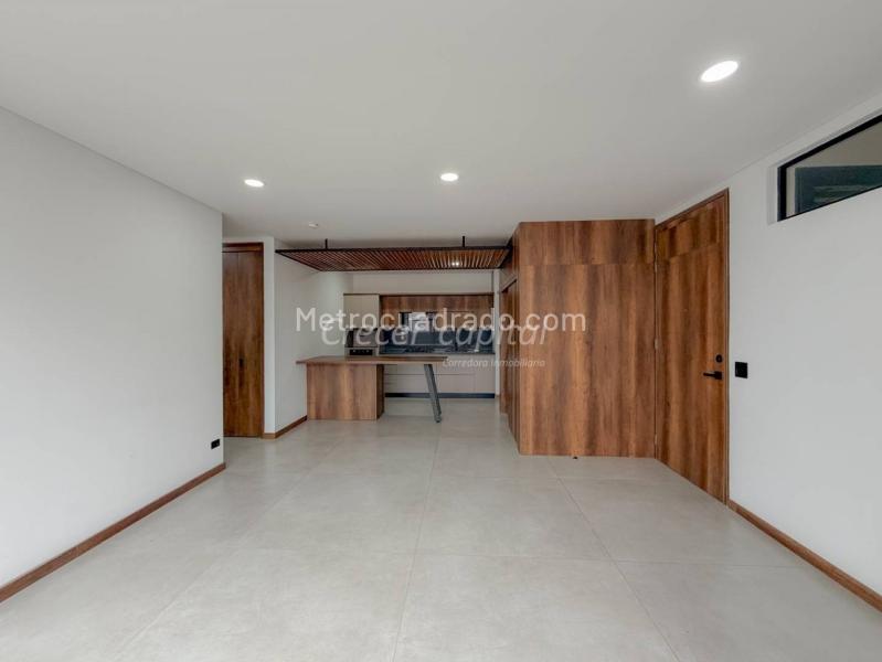 Apartamento Moderno de 2 Alcobas en Las Palmas, Altos del Poblado - 4