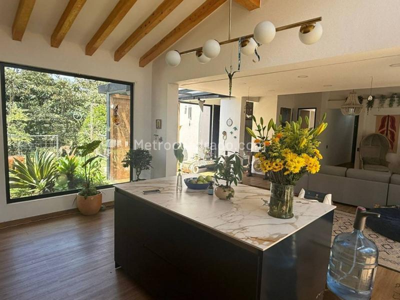 3BR House in Vereda Los Salados (8614 m²) - 3