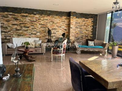 Casa de 3 alcobas en venta en El Poblado, Medellín, 1800 m² · foto 8 de 20