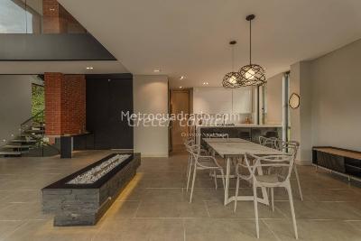 Casa de 5 alcobas en venta en Alto De Palmas, Envigado · foto 3 de 8