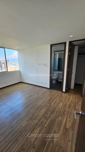 3BR Apartment in Loma Del Esmeraldal (100 m²) - 3