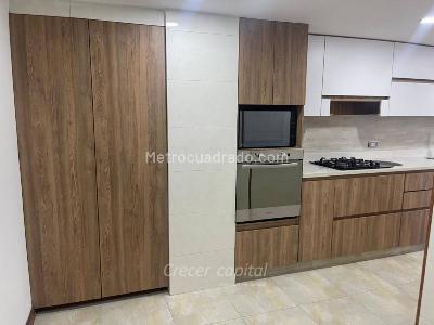 Apartamento de 4 alcobas en venta en Altos Del Poblado, Medellín, 212 m² · foto 11 de 20