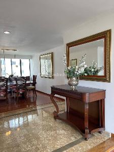 Apartamento de 4 alcobas en venta en Altos Del Poblado, Medellín, 212 m² · foto 3 de 20