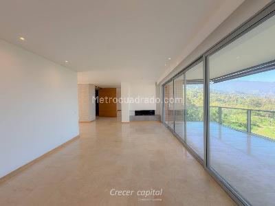 Apartamento en venta en Altos Del Poblado, Medellín · foto 14 de 20