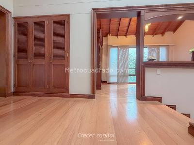 Casa de 3 alcobas en venta en Altos Del Poblado, Medellín, 257 m² · foto 11 de 20