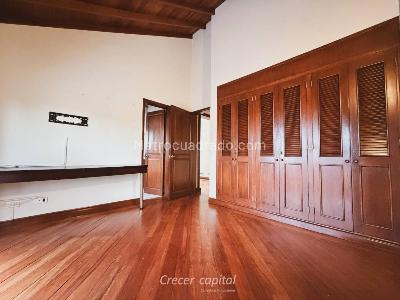 Casa de 3 alcobas en venta en Altos Del Poblado, Medellín, 257 m² · foto 14 de 20