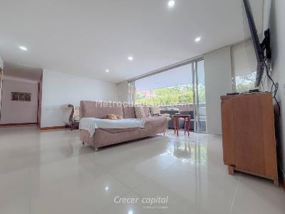 Apartamento de 3 alcobas en venta en Altos Del Poblado, Medellín, 233 m² · foto 3 de 20