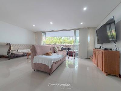 Apartamento de 3 alcobas en venta en Altos Del Poblado, Medellín, 233 m² · foto 4 de 20